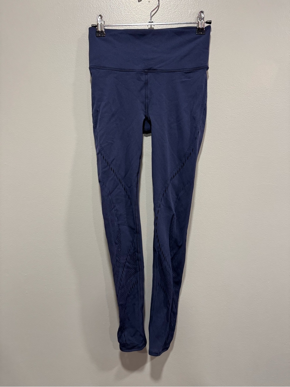 Lululemon Reveal Tight Precision 25" in Deep Navy Size 6